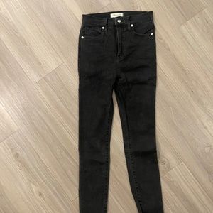Madewell 10" High-Rise Skinny Jeans in Black